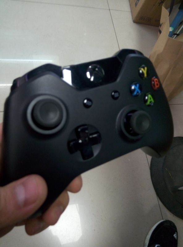 国行 Xboxone  手柄 带线的